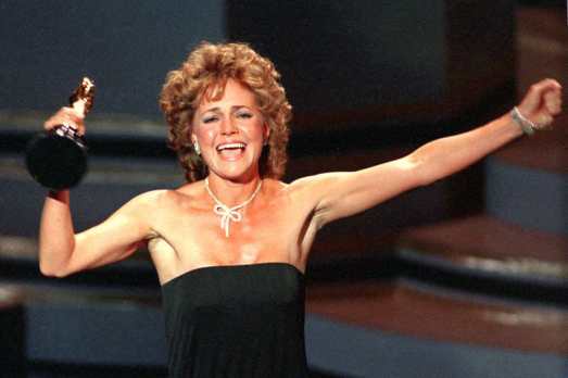 06-sally-field-oscar-acceptance-w536-h357-2x